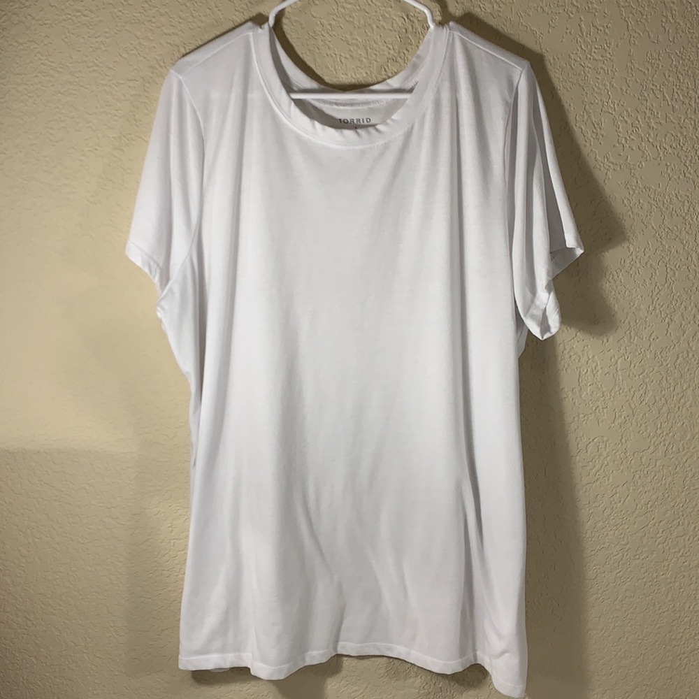 Torrid Classic Fit TShirt Size 3. White